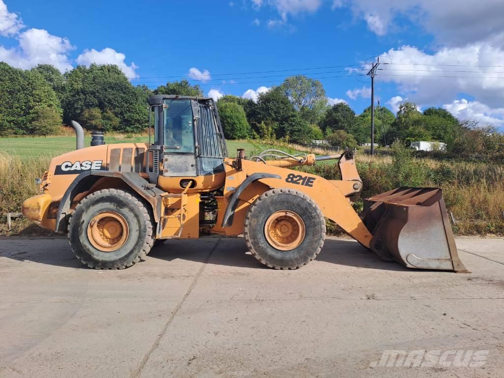 CASE 821 E XR Cargadoras sobre ruedas