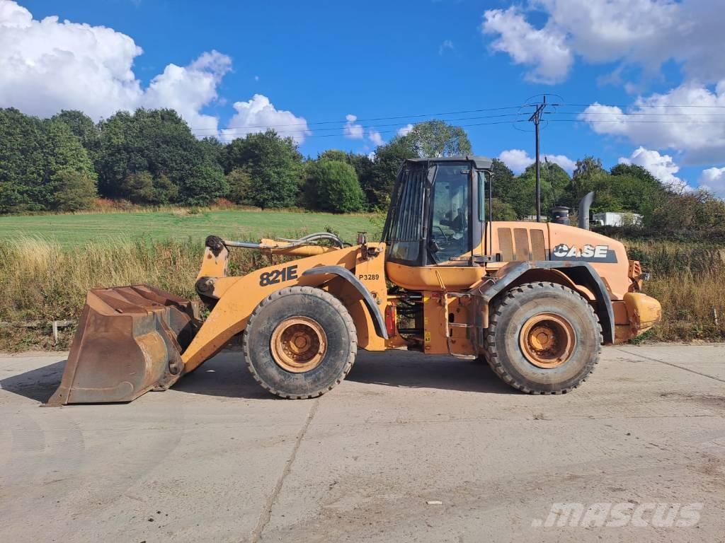 CASE 821 E XR Cargadoras sobre ruedas