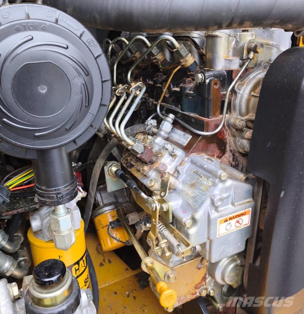 CAT 216 B Minicargadoras