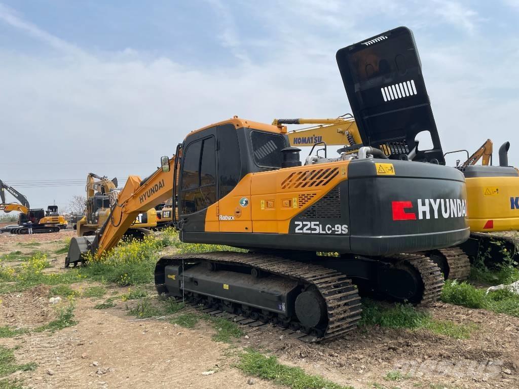 Hyundai 220LC-9S Excavadoras sobre orugas