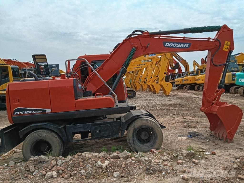 Doosan DH 150 W-7 Excavadoras sobre orugas