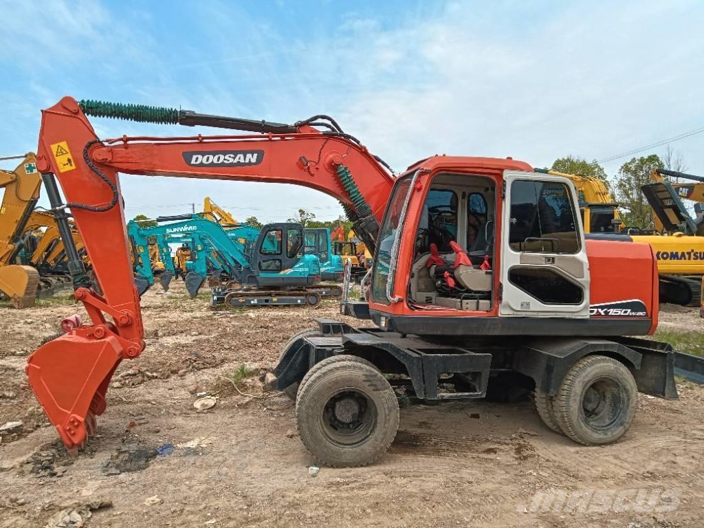 Doosan DH 150 W-7 Excavadoras sobre orugas