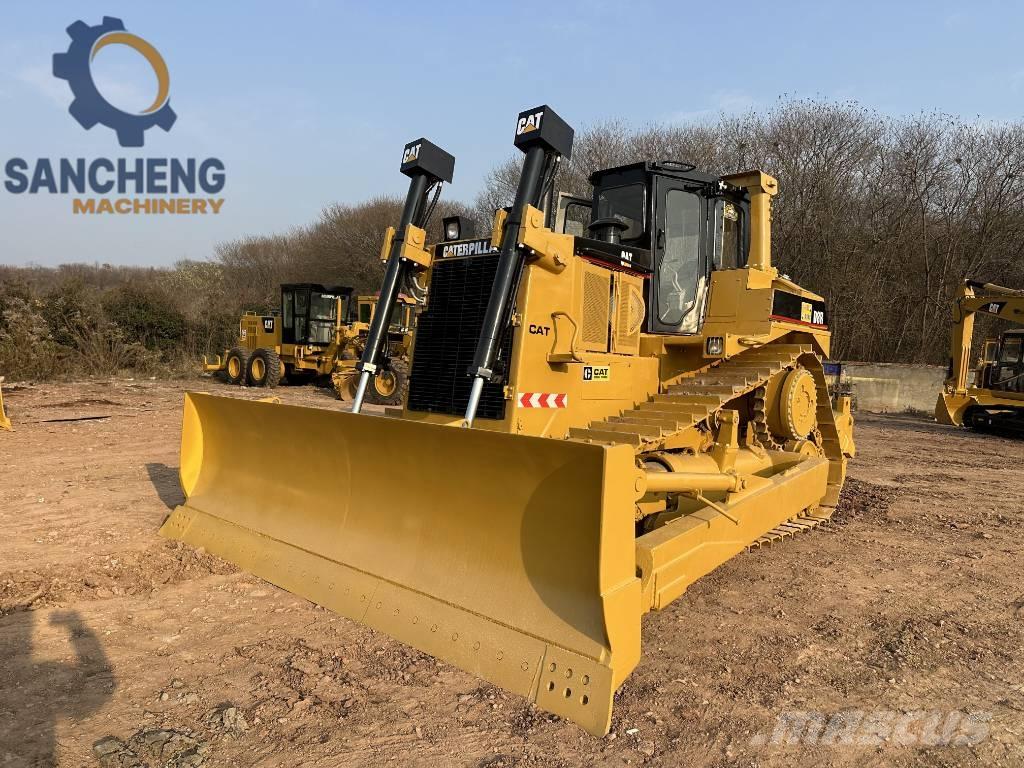 CAT D8R Buldozer sobre oruga