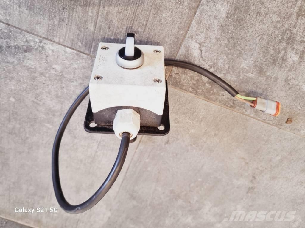 Pronar PUV 2800    OP26 Hojas y cuñas quitanieves