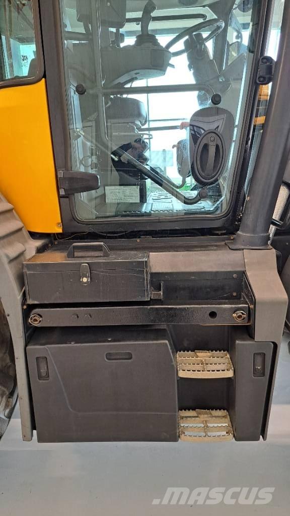 JCB Fastrac 4220 Tractores