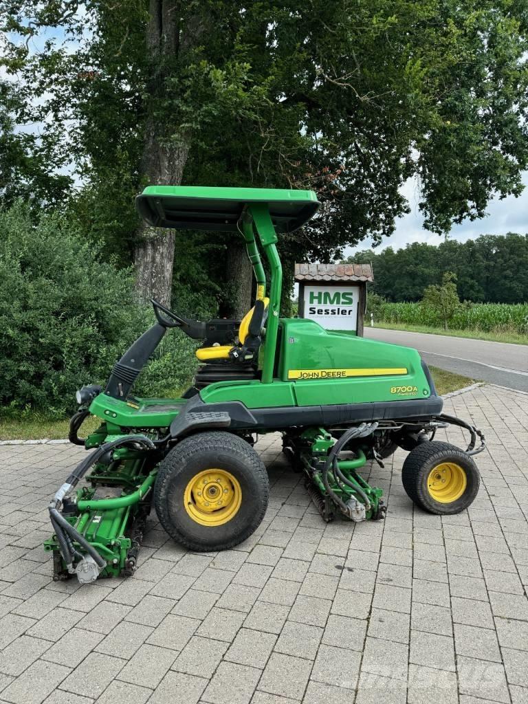 John Deere 8700 A Máquinas de calles