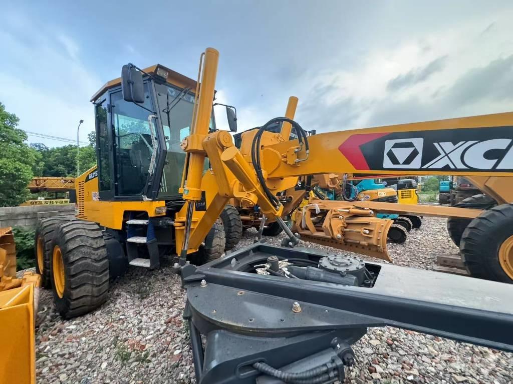 XCMG GR 2153 Niveladoras