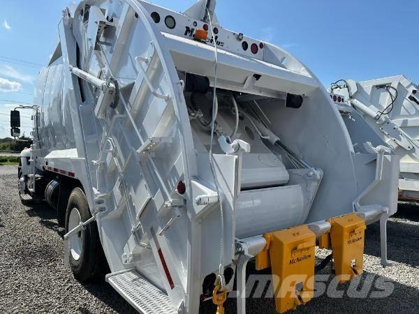 International 7400 Camiones de basura