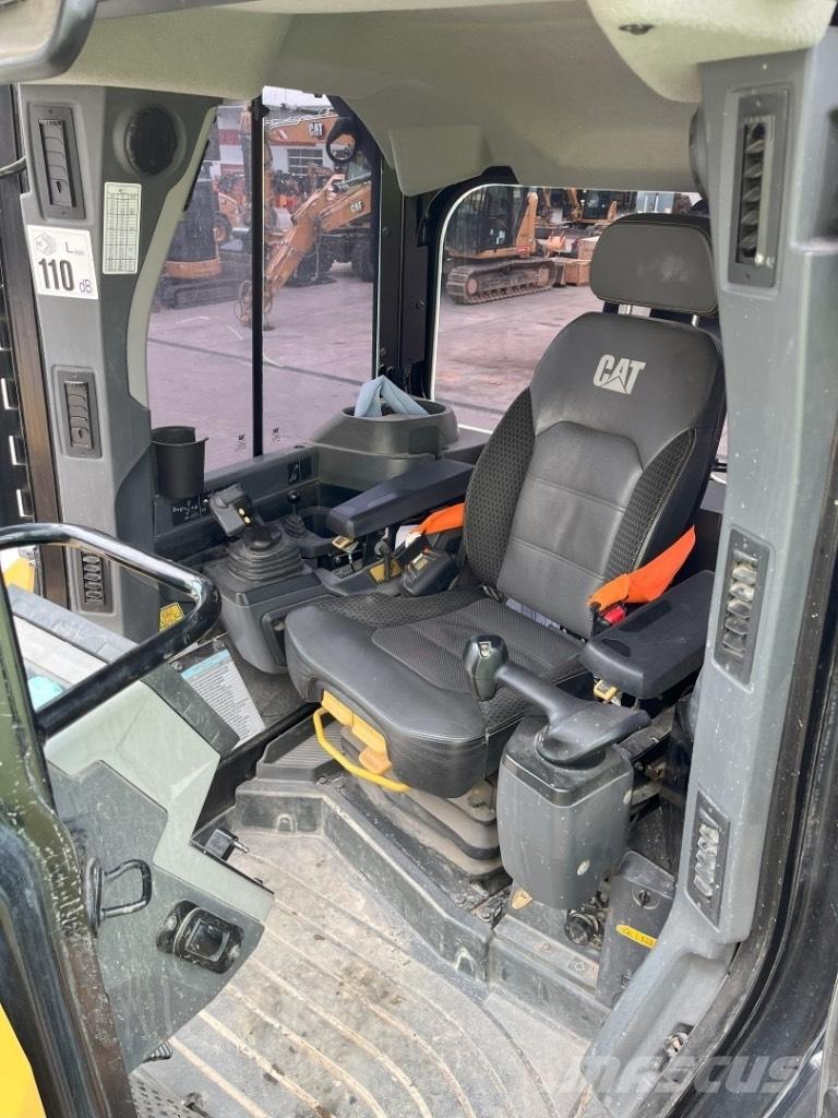 CAT D 5 LGP Buldozer sobre oruga