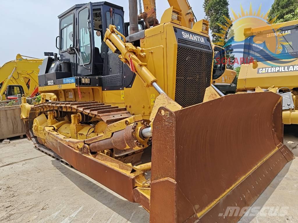 Shantui SD 22 Buldozer sobre oruga