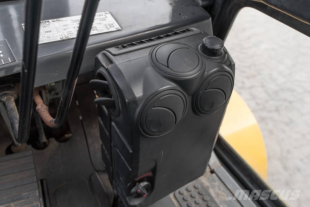 Komatsu FD 80-10 Camiones diesel