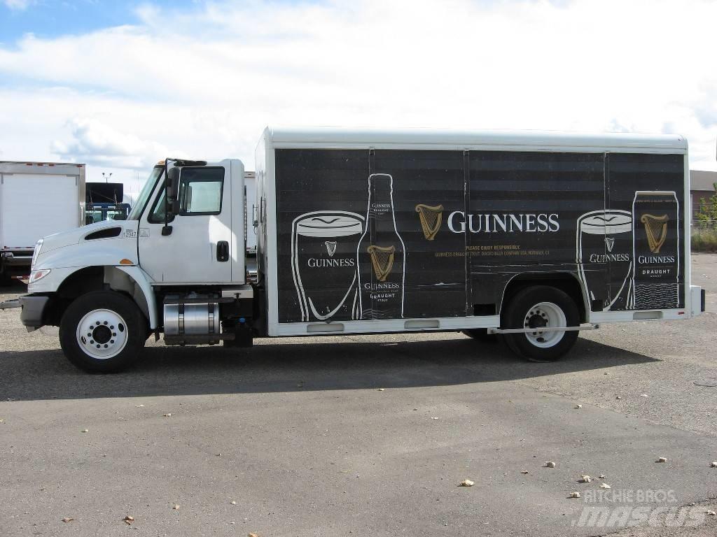 International 4300 Trailers para bebidas