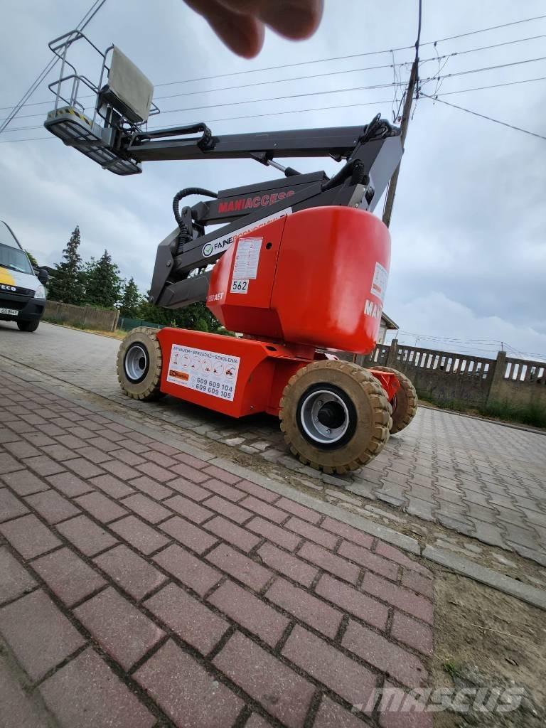 Manitou 150 AET 2 Plataformas con brazo de elevación manual