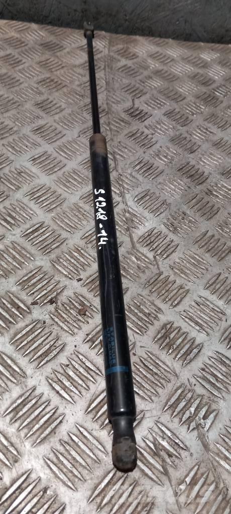 Scania R 440   2031872 Cabinas