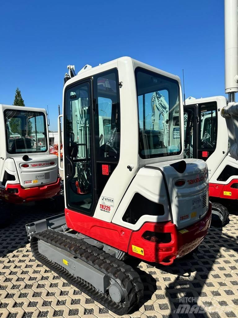 Takeuchi TB225 V3 Miniexcavadoras