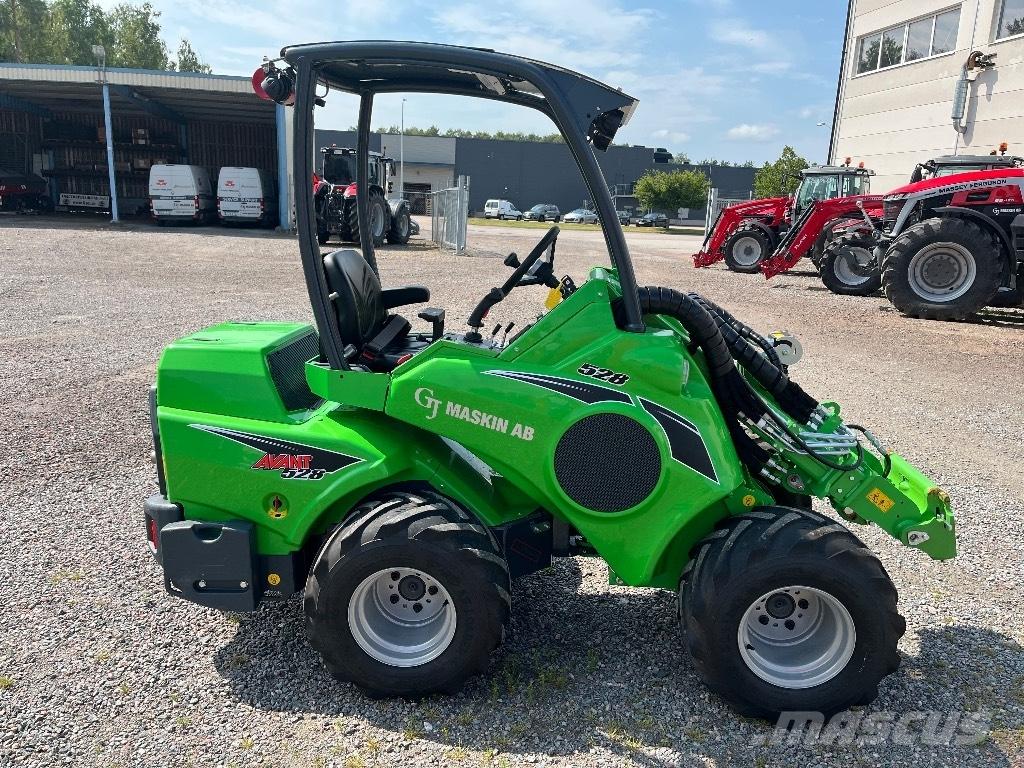 Avant 528 Cargadoras multifunción