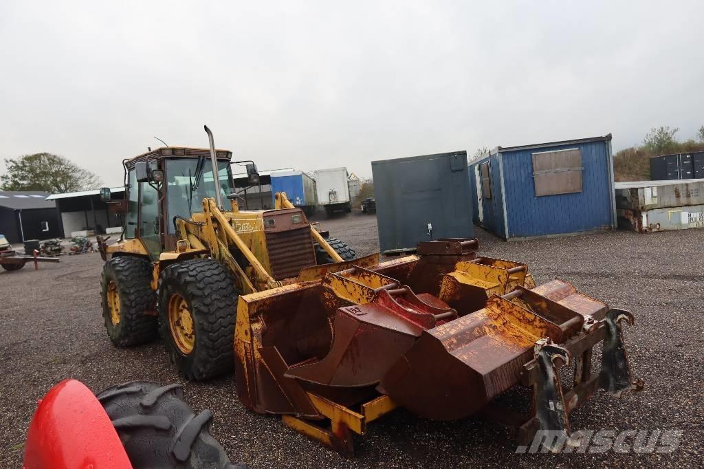 Hydrema 906 Retrocargadoras