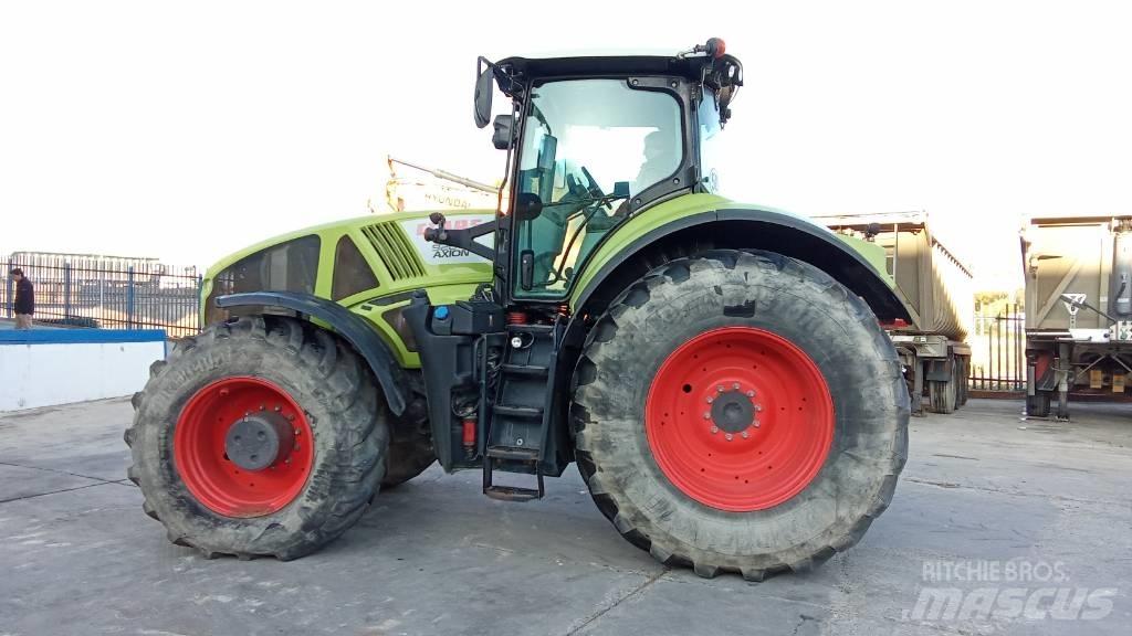 CLAAS Axion 920 Tractores