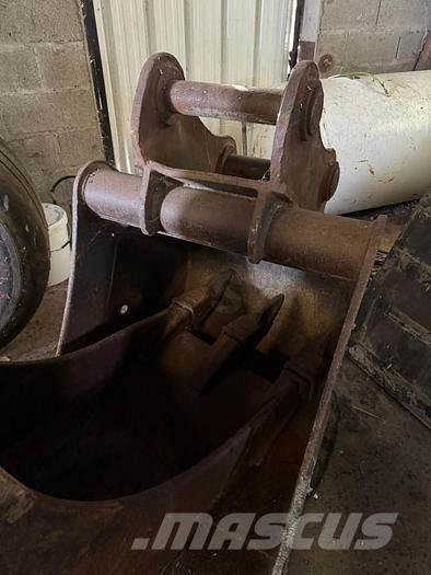 Volvo EC220 Cucharones