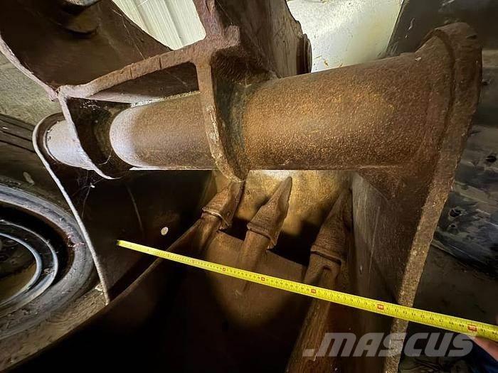 Volvo EC220 Cucharones