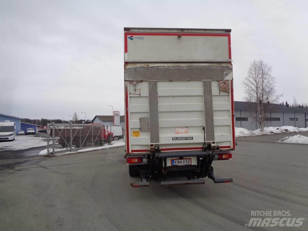 Volvo FM 11 Camiones con caja de remolque