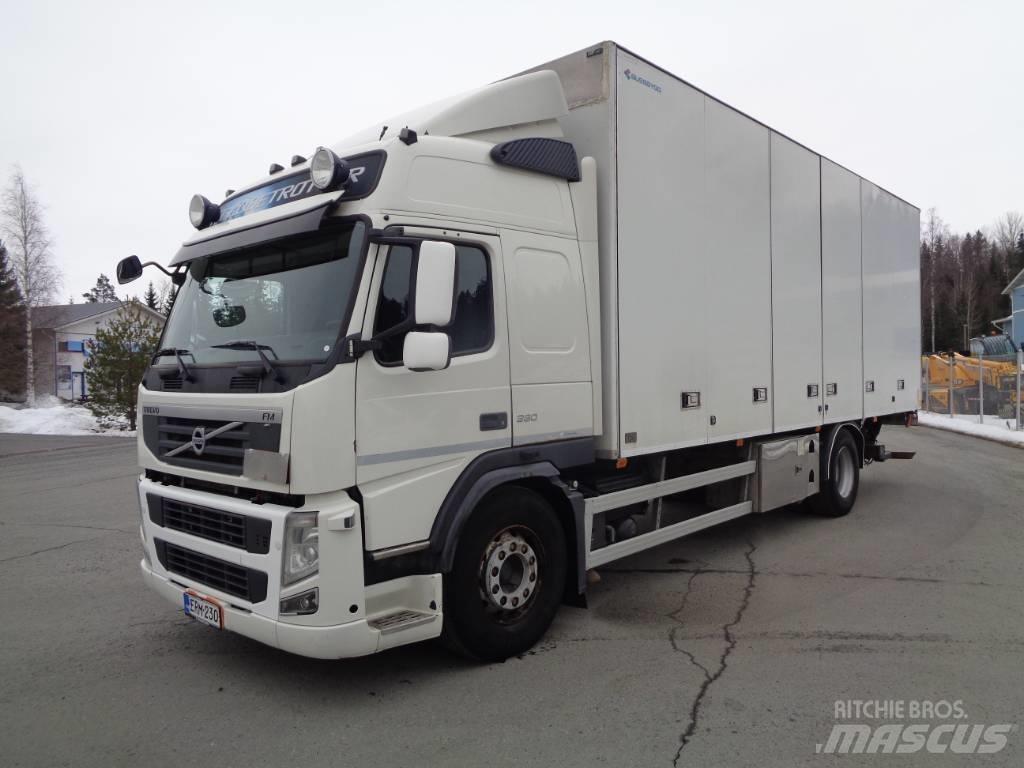 Volvo FM 11 Camiones con caja de remolque