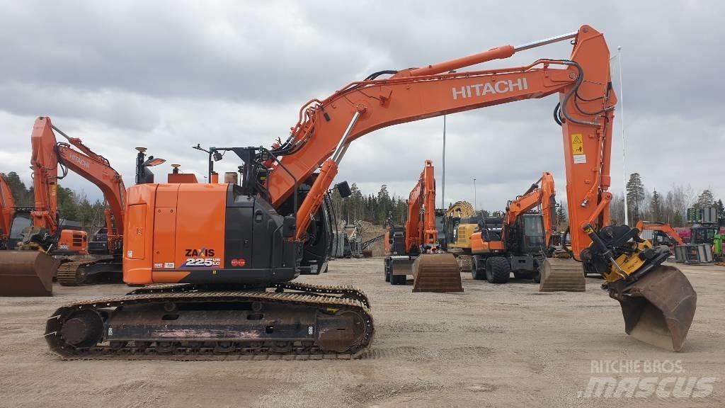 Hitachi ZX225USLC-6 Excavadoras sobre orugas