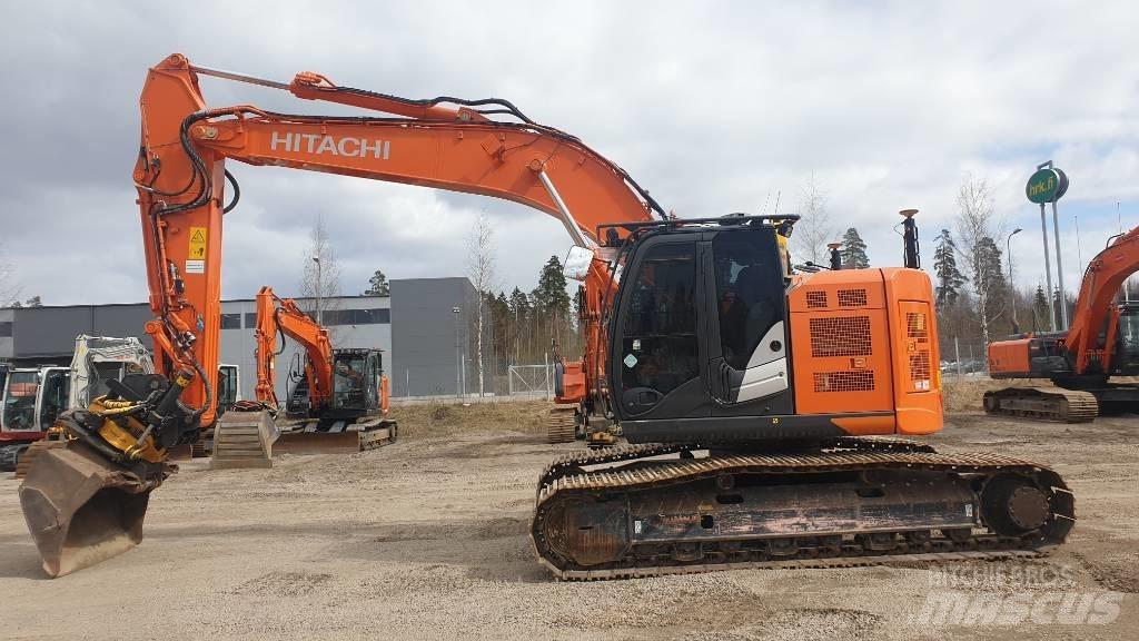 Hitachi ZX225USLC-6 Excavadoras sobre orugas