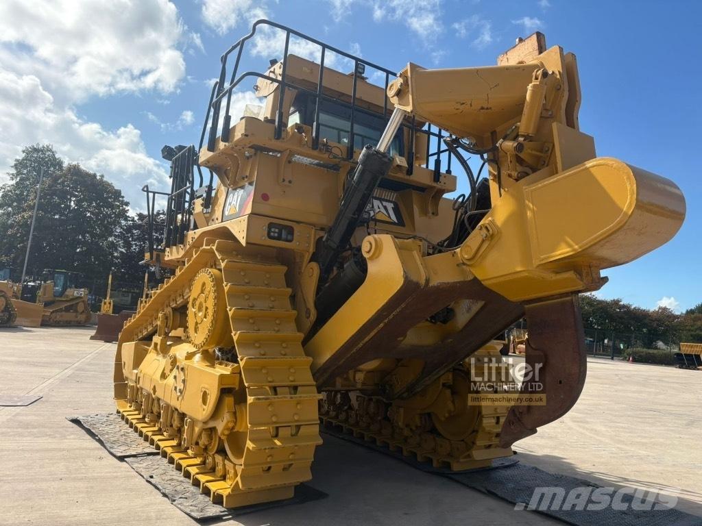 CAT D 10 T 2 Buldozer sobre oruga
