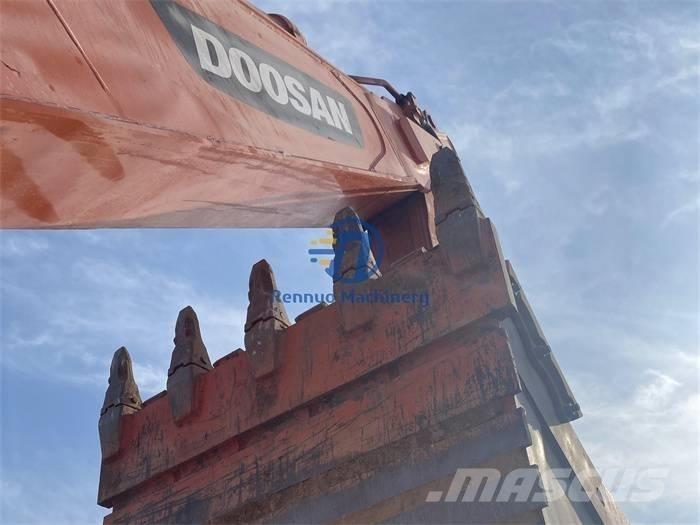 Doosan DX 380 LC Excavadoras sobre orugas