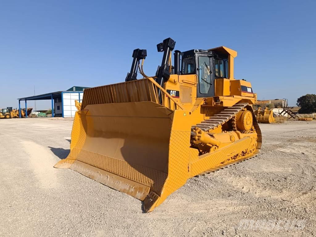 CAT D 9 R Buldozer sobre oruga