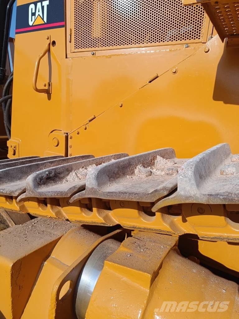 CAT D 9 R Buldozer sobre oruga