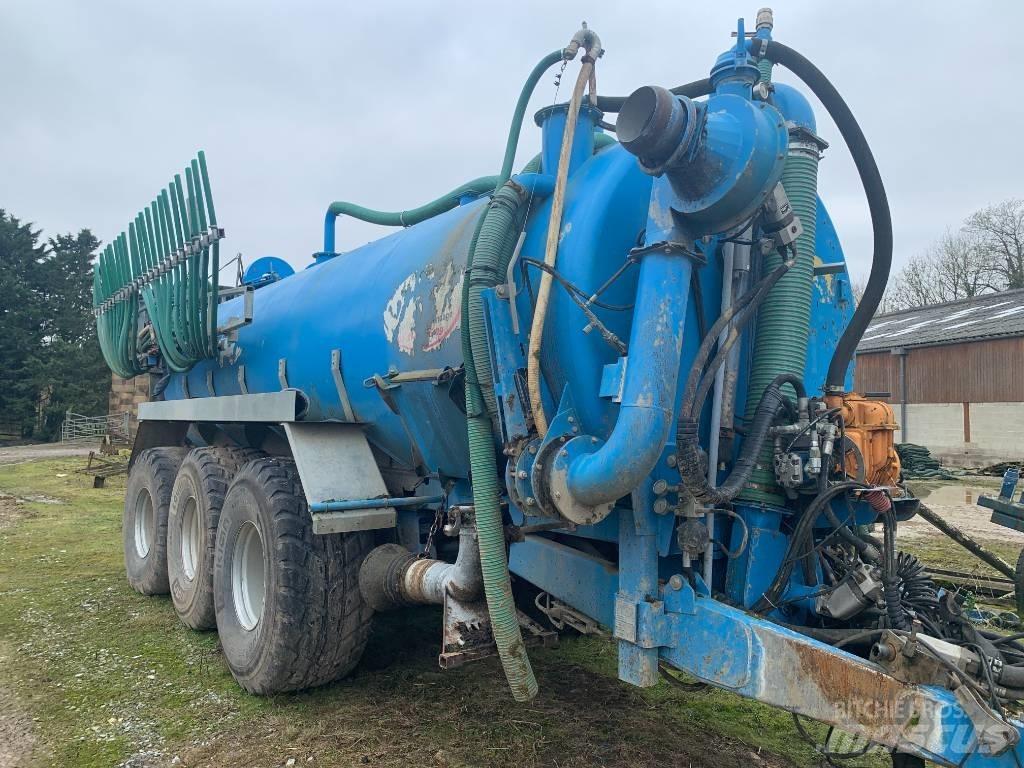 DOME OXY 22000 Tanques para abono líquido