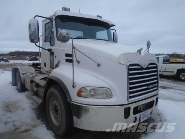 Mack CXU 613 Camiones tractor