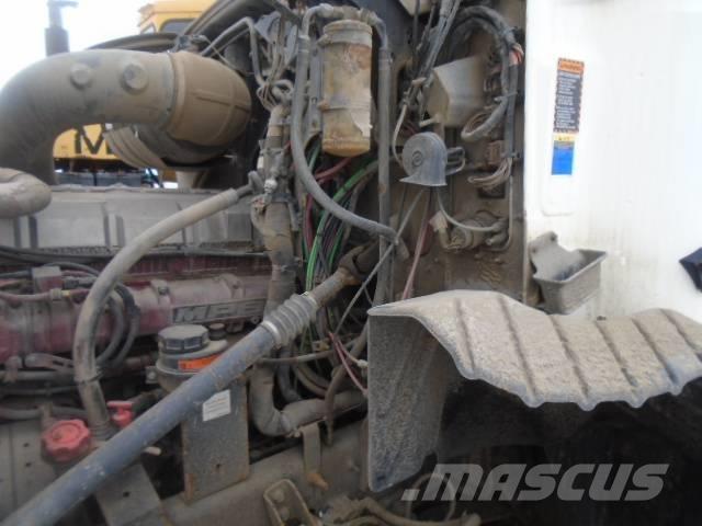 Mack CXU 613 Camiones tractor