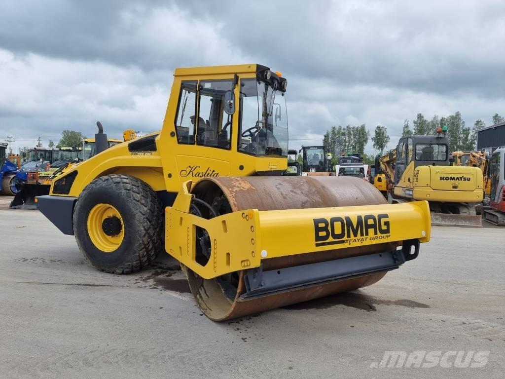 Bomag BW 213 D H-4 Rodillos de un solo tambor