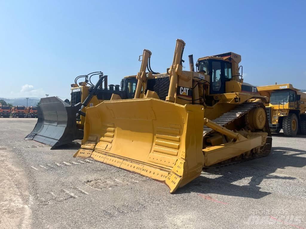 CAT D 10 Buldozer sobre oruga