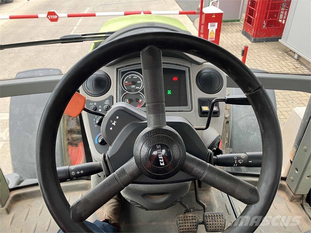 CLAAS Arion 620C Tractores