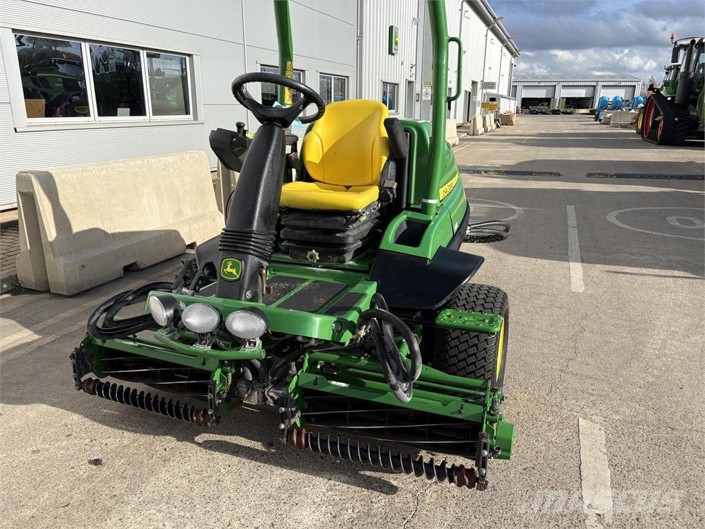 John Deere 7200A Corta-césped manual