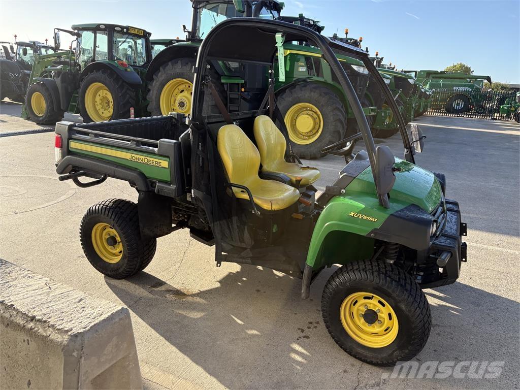 John Deere XUV855M Maquinarias para servicios públicos