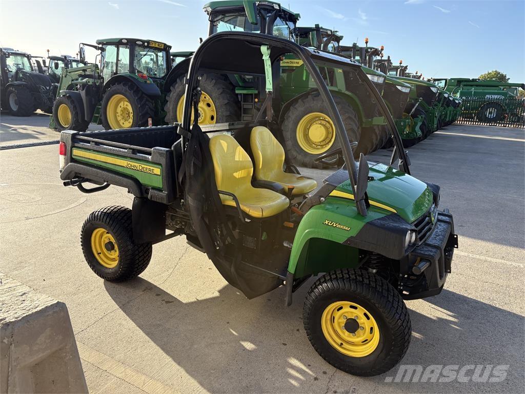 John Deere XUV855M Maquinarias para servicios públicos