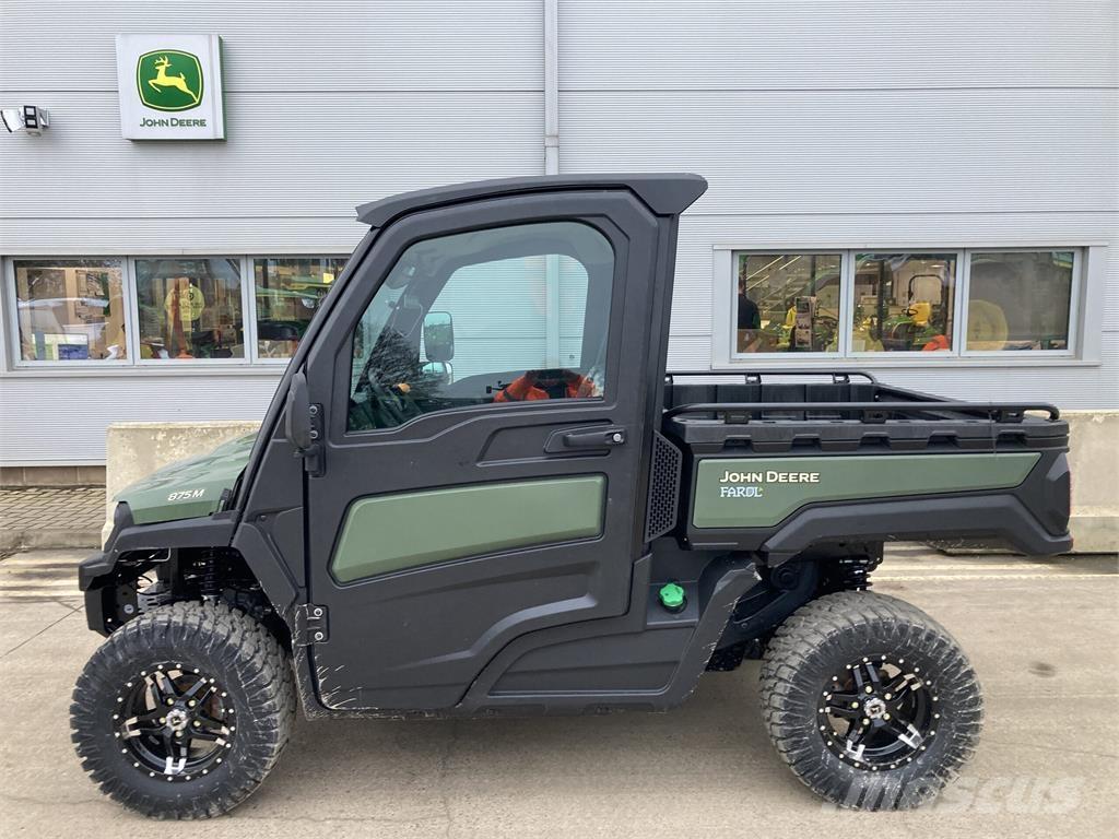 John Deere XUV875M Maquinarias para servicios públicos