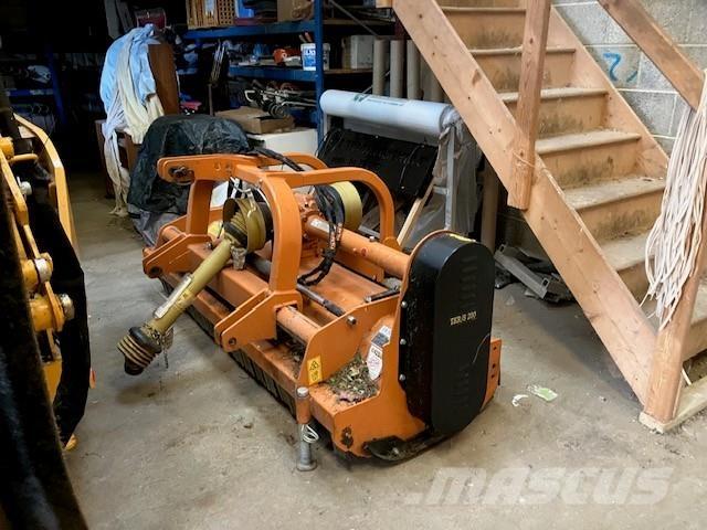 TEAGLE EKR/S200 Segadoras y cortadoras de hojas para pasto