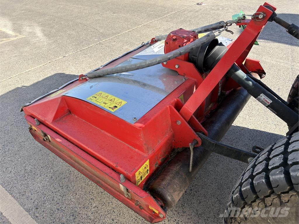 Trimax Striker 150 Corta-césped delanteros y traseros