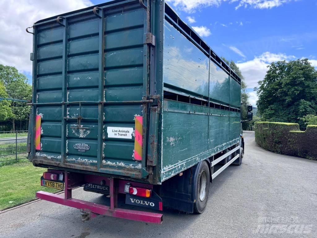 Volvo FL 240 Camiones para transporte de animales