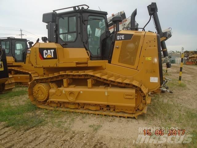 CAT D7E Buldozer sobre oruga