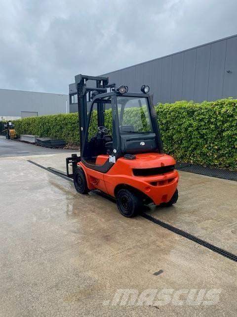 Linde H 30 D-03 Camiones diesel