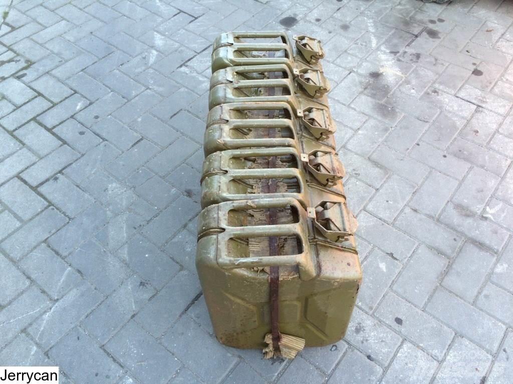  Jerrycan Tank containers