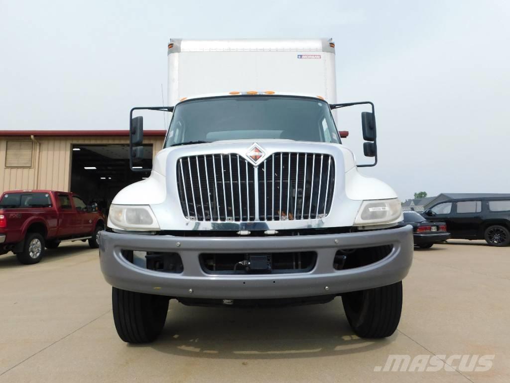 International 4300 Camiones portacontenedores