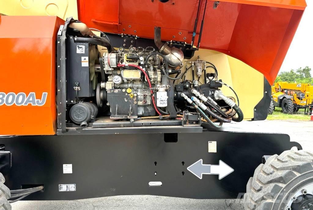 JLG 800 AJ Plataformas con brazo de elevación manual